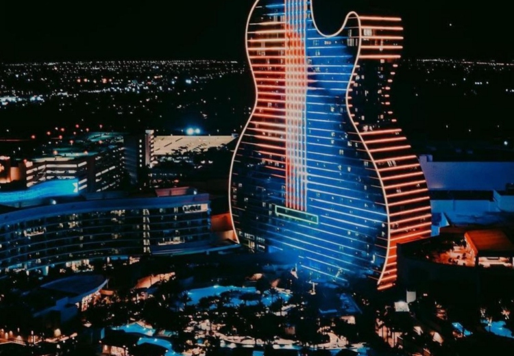 מלון הגיטרה - The Guitar Hotel