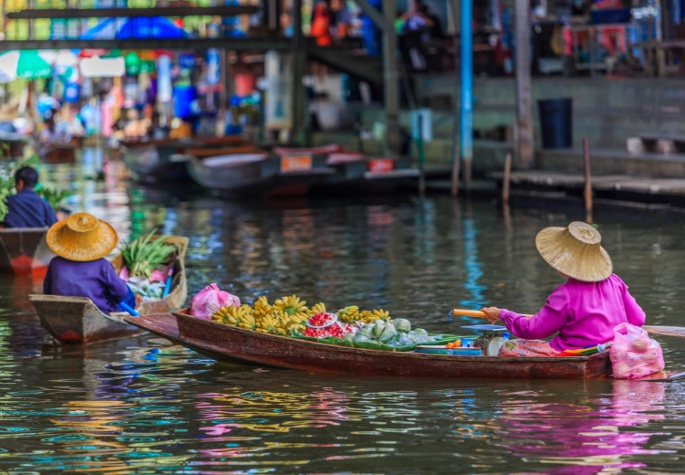 השוק הצף בבנגקוק - Khlong Lat Mayom Floating Market