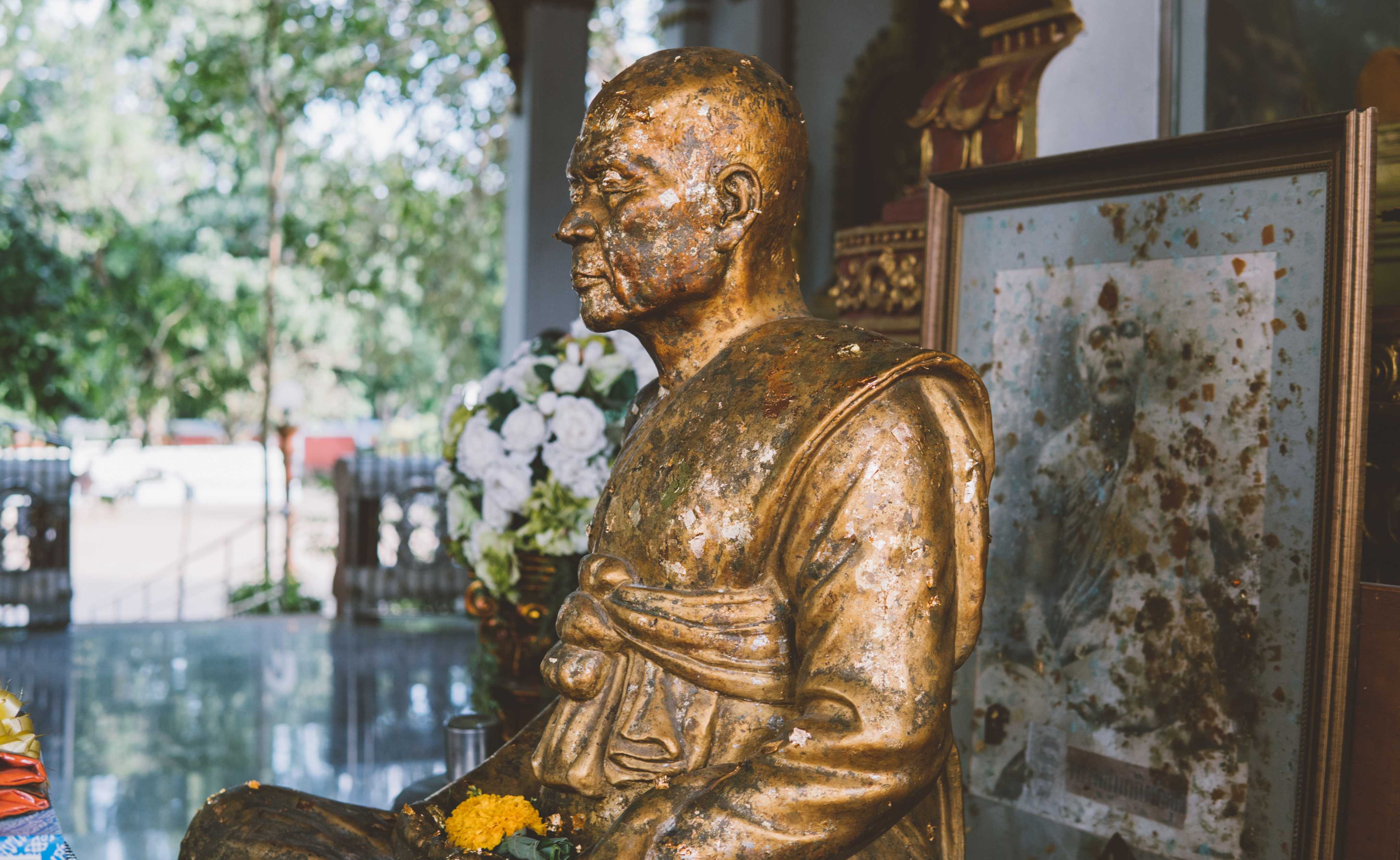 מקדש הנזיר החנוט - Wat Khunaram (Phra Wihan Luang Por Daeng)
