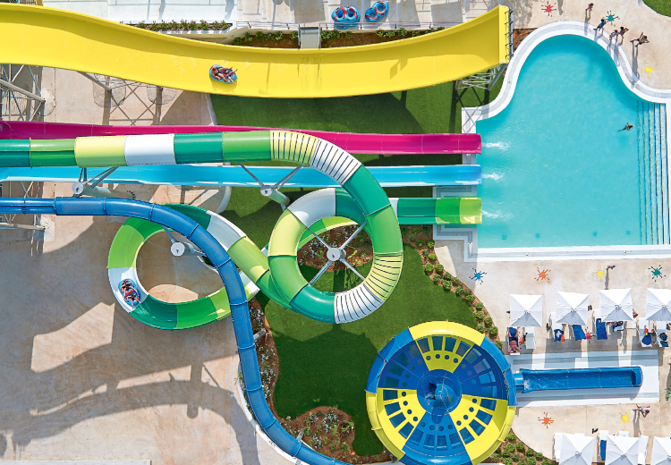 עם המשפחה בכרתים