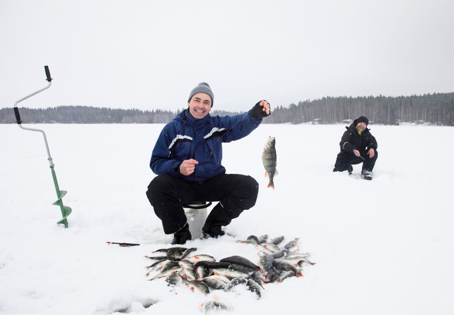 דיג בקרח - אטרקציות בלפלנד