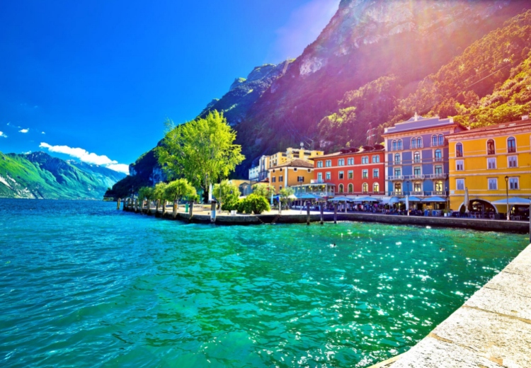 חופשה בורונה