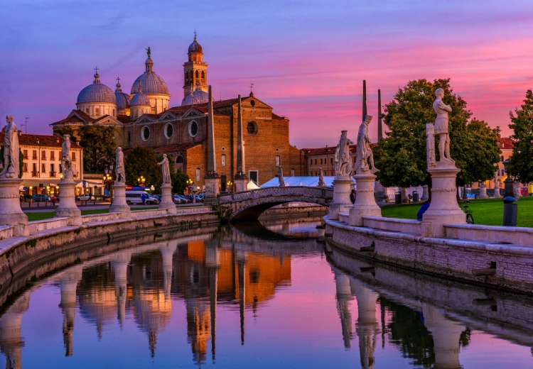 חופשה בורונה