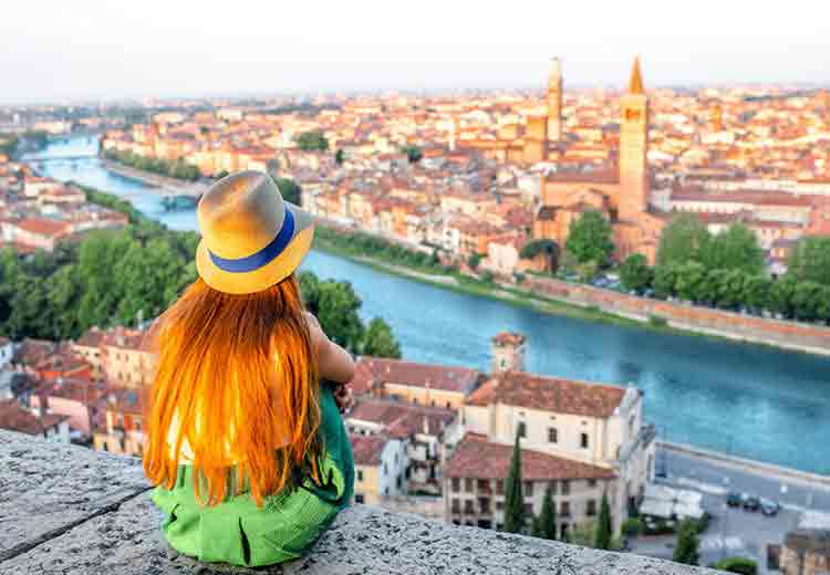 חופשה בורונה