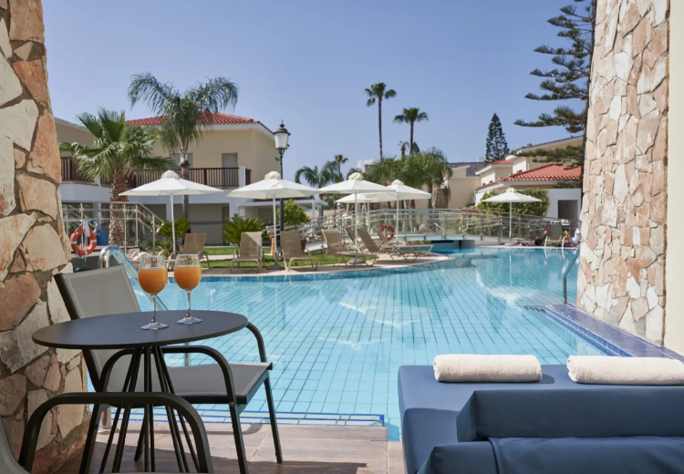 מלונות למשפחה איה נאפה