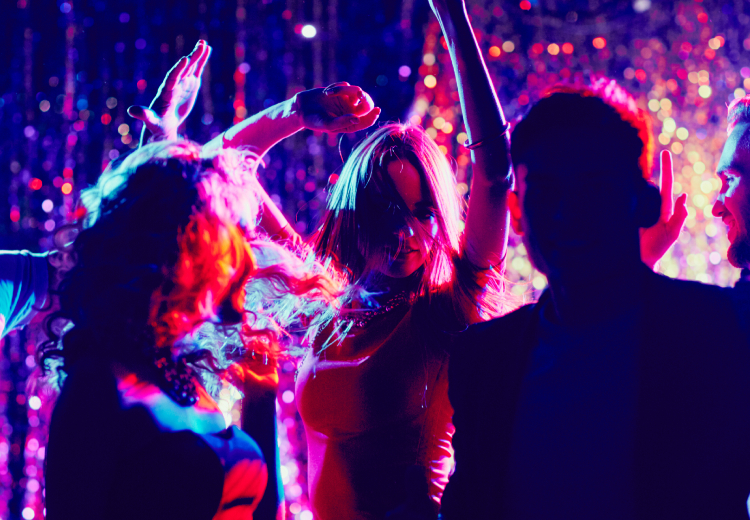 חיי לילה איה נאפה