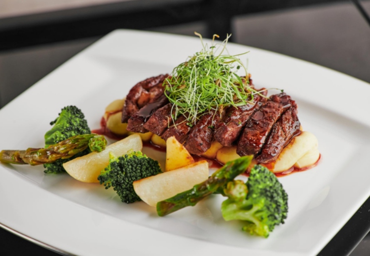 בר יין וביסטרו בשדרה Boulevard Bistro Wine Bar