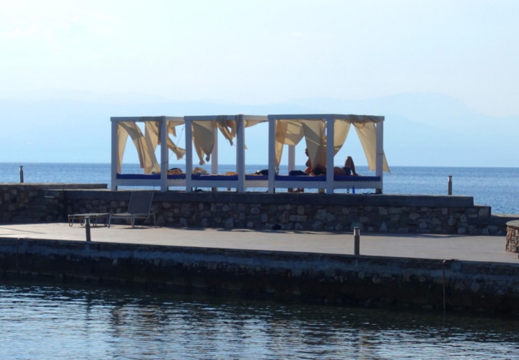 נופש בלוטראקי