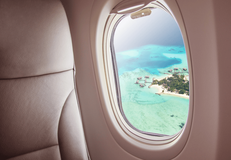 נוף האיים מחלון המטוס