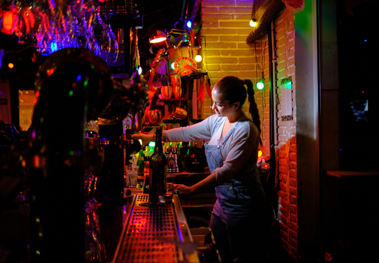 חיי לילה איה נאפה