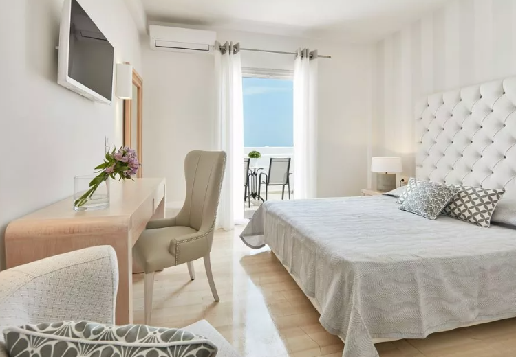 חופשה בSantorini Palace