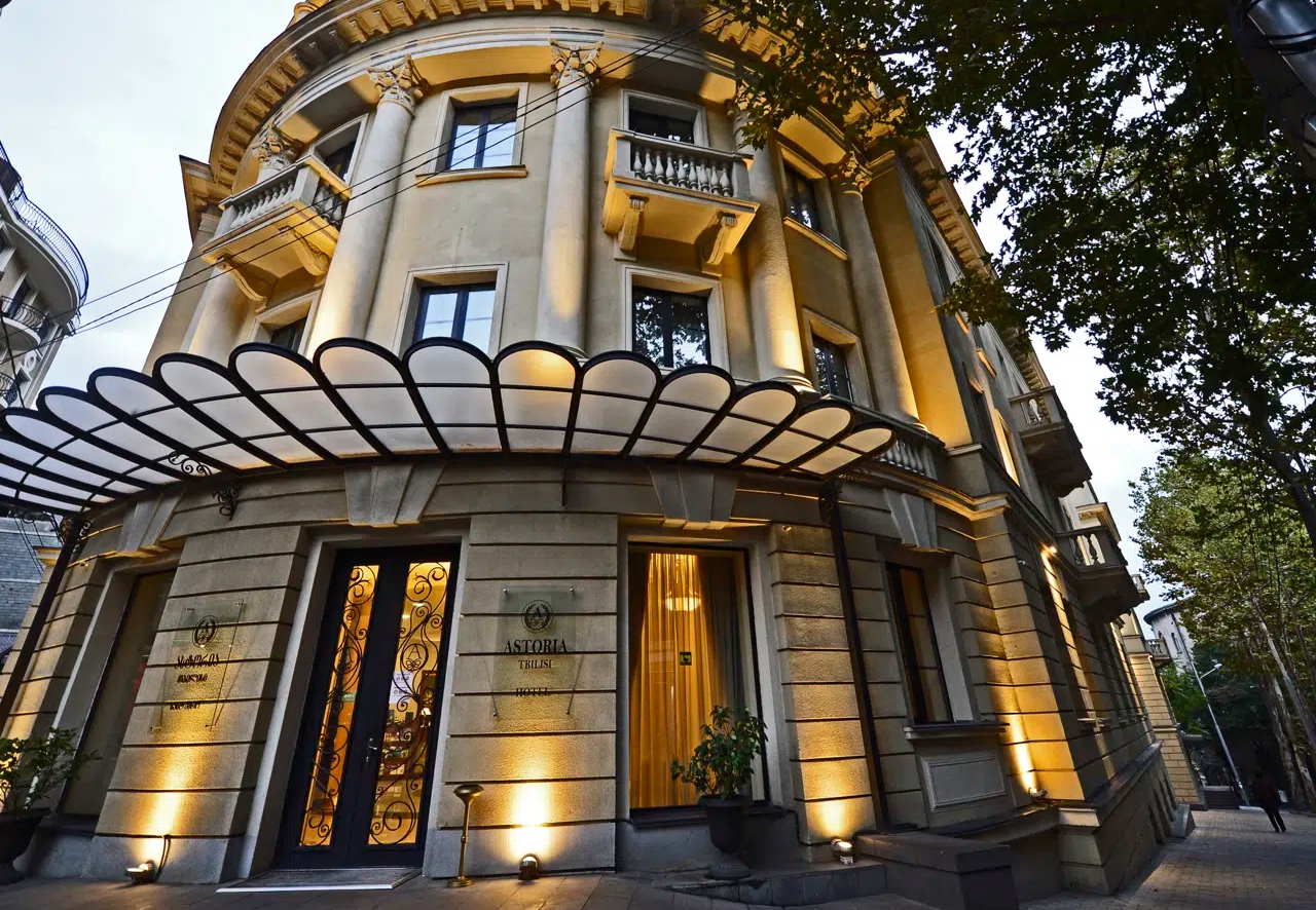 מלון אסטוריה טביליסי
