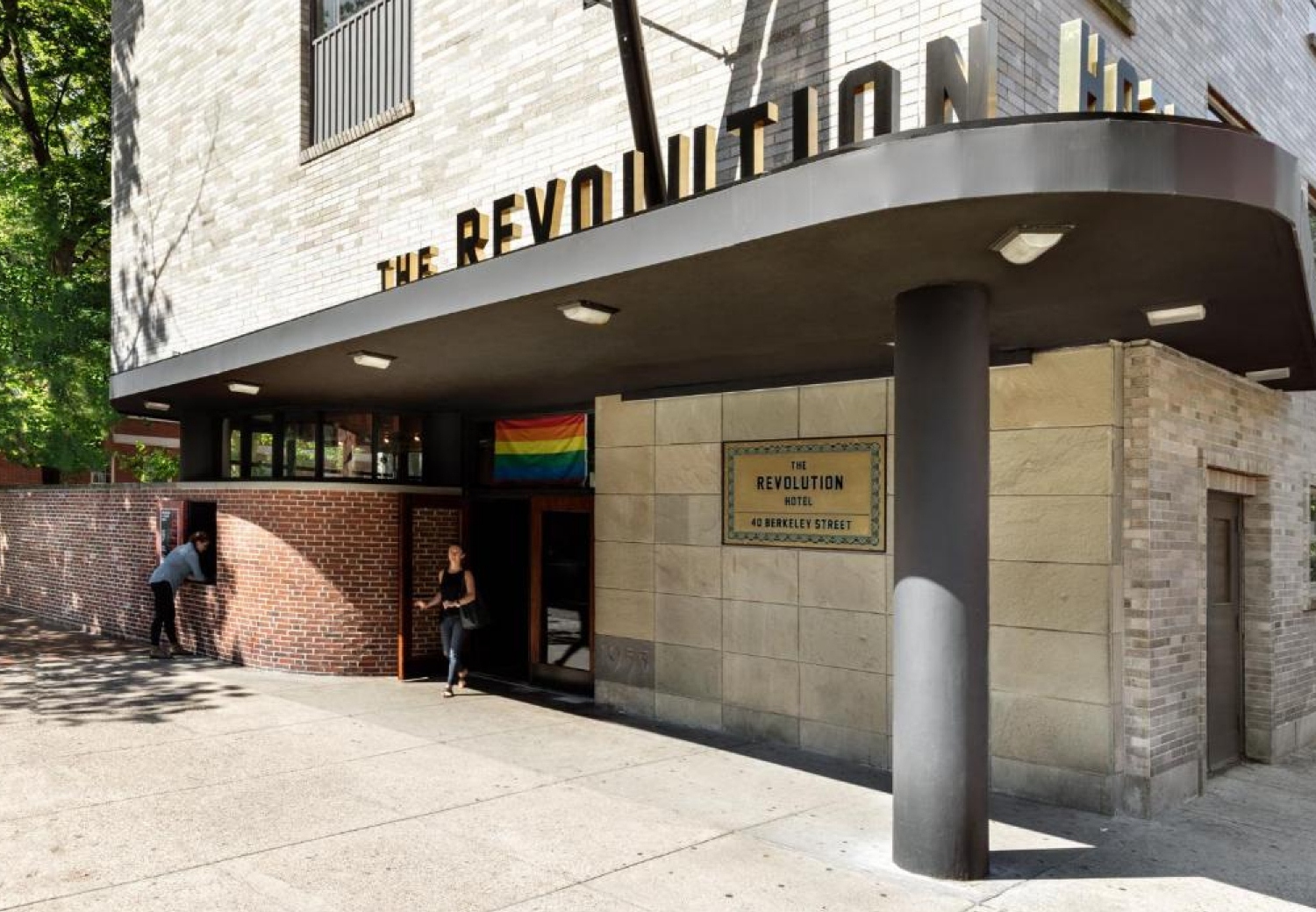  The Revolution Hotel